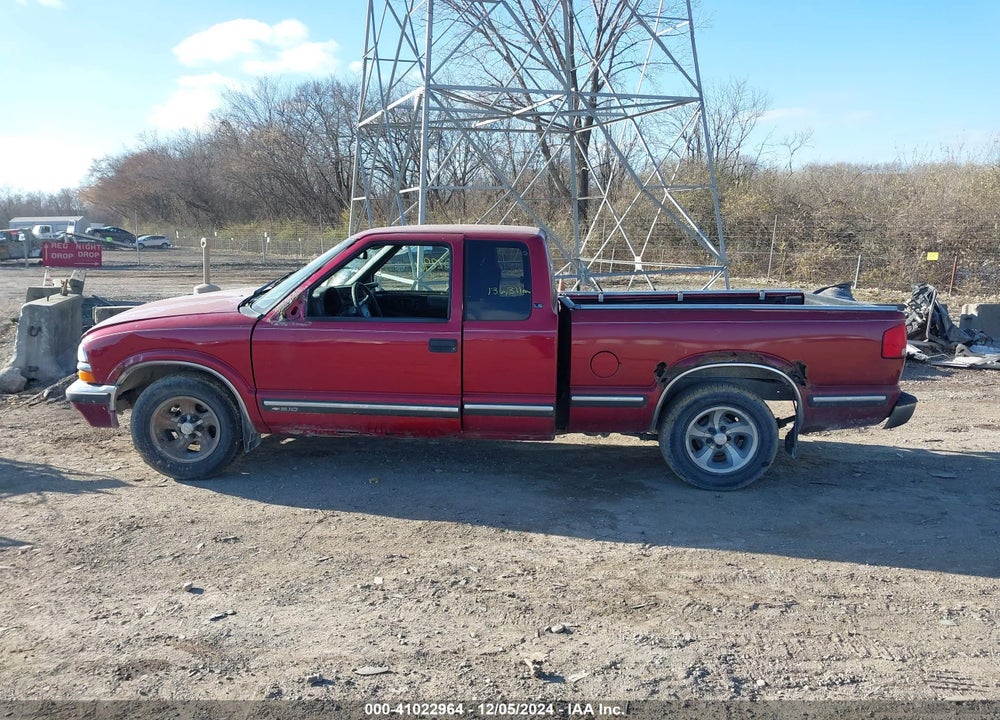 1998 CHEVROLET S-10 LS FLEETSIDE VIN: 1GCCS1949W8186280