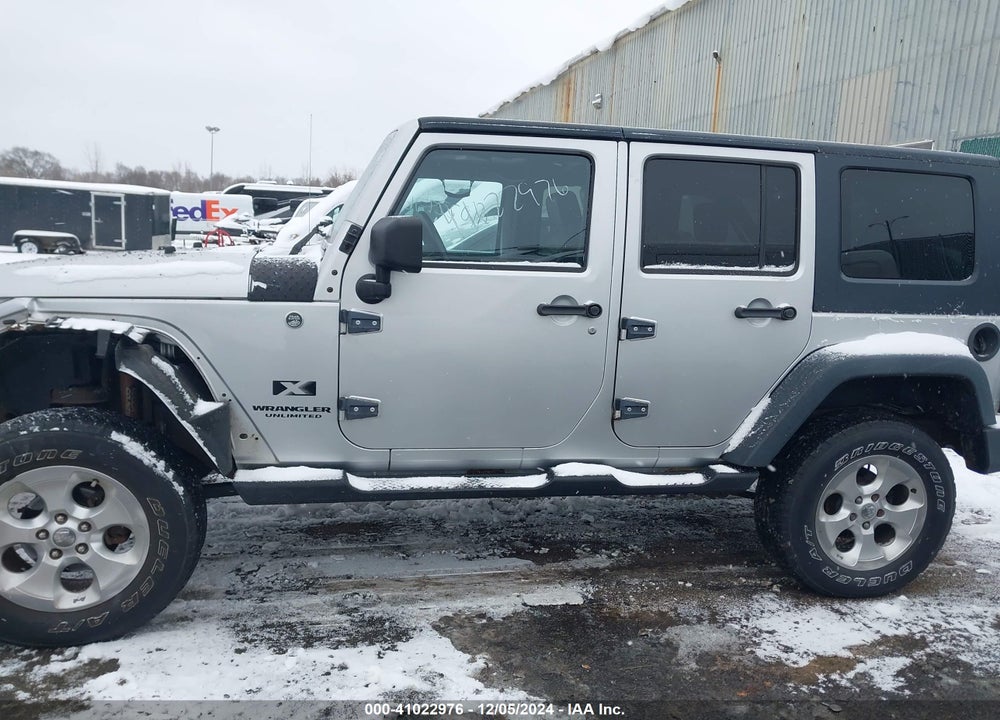 2008 JEEP WRANGLER UNLIMITED X VIN: 1J4GA39128L537675