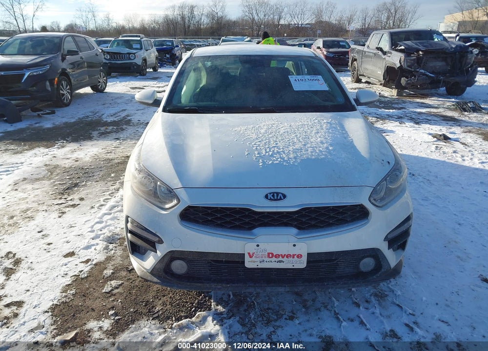 2019 KIA FORTE LXS VIN: 3KPF24AD9KE077232