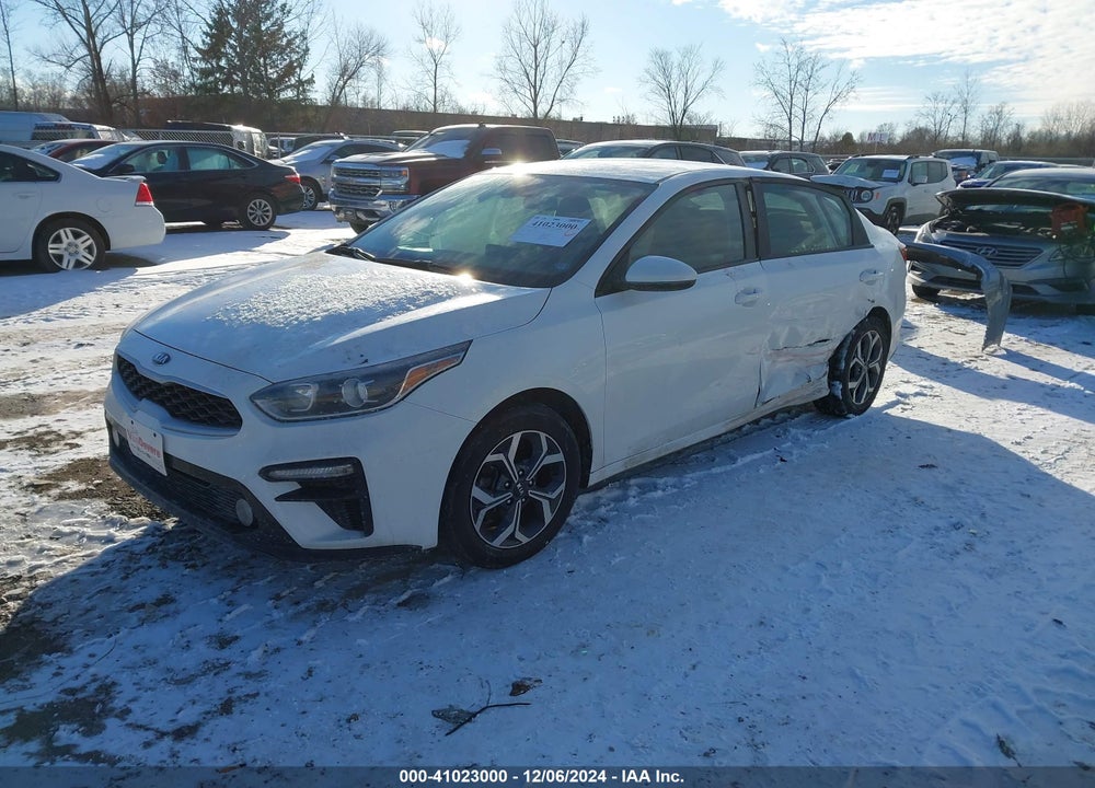 2019 KIA FORTE LXS VIN: 3KPF24AD9KE077232