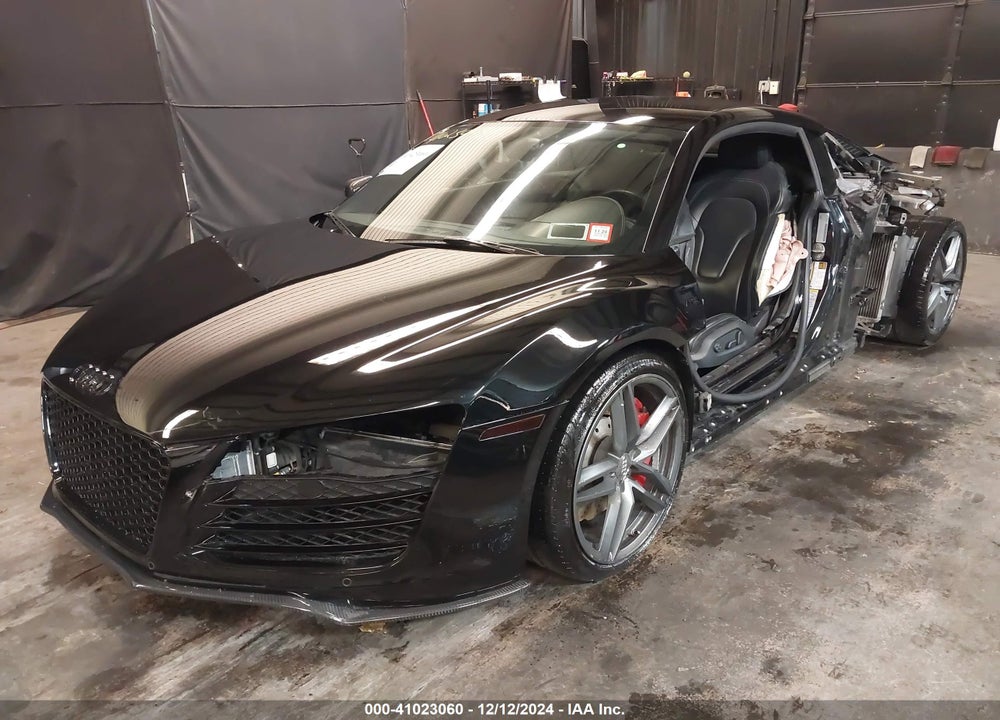 2015 AUDI R8 5.2 VIN: WUAENAFG5F7001505