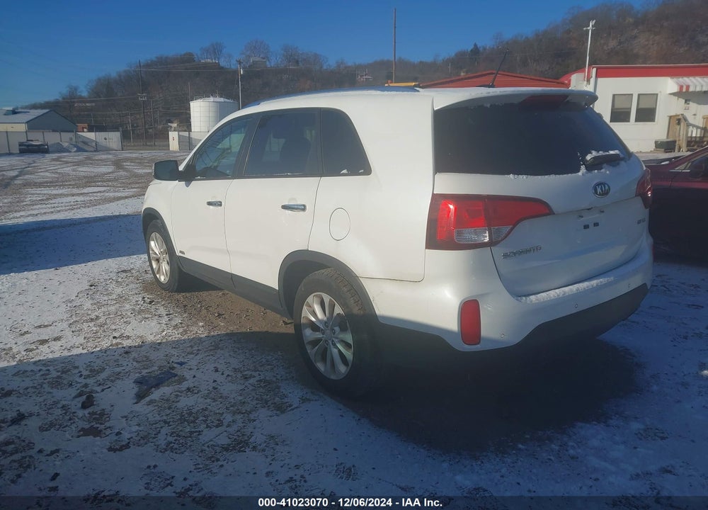 2015 KIA SORENTO EX V6 VIN: 5XYKUDA77FG640063