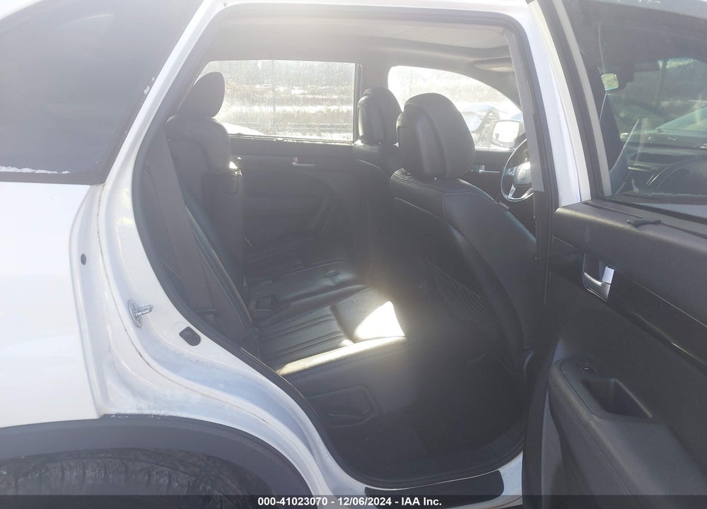 2015 KIA SORENTO EX V6 VIN: 5XYKUDA77FG640063