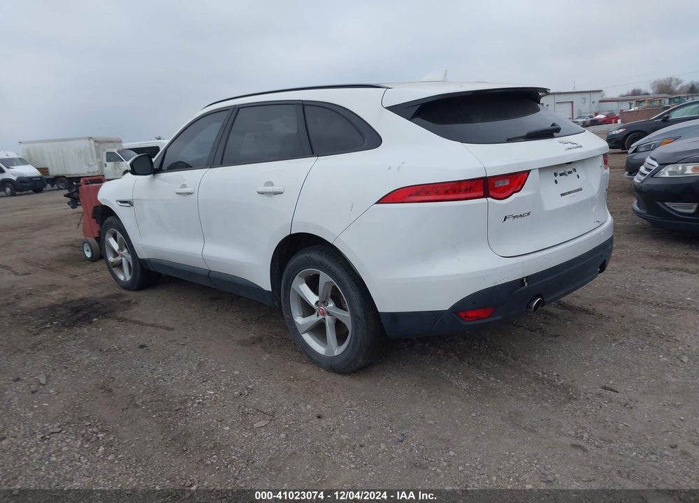 2017 JAGUAR F-PACE 35T PREMIUM VIN: SADCJ2BV4HA062767