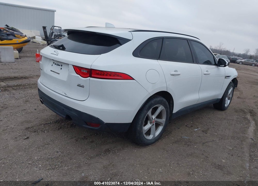 2017 JAGUAR F-PACE 35T PREMIUM VIN: SADCJ2BV4HA062767
