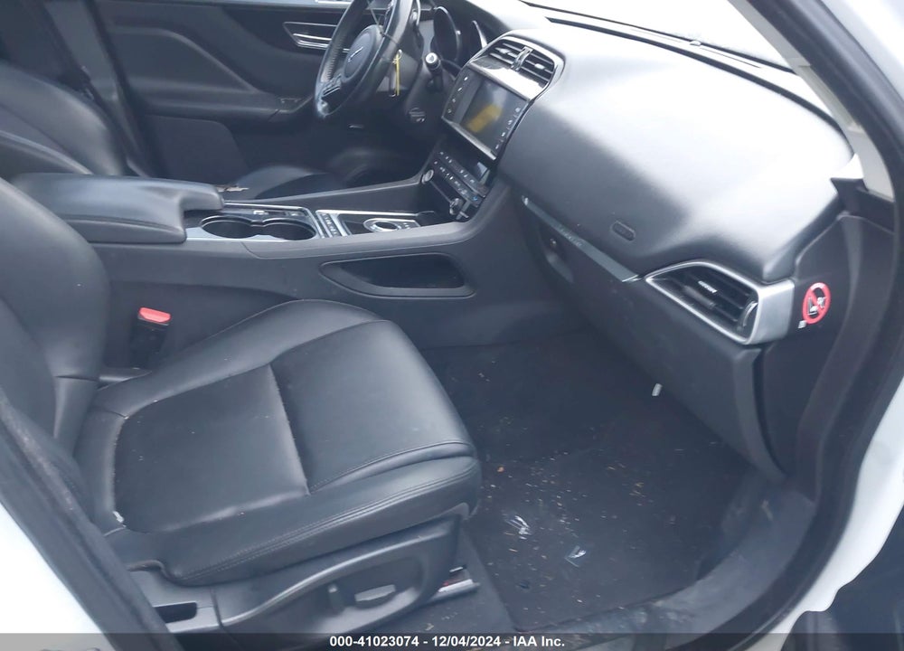2017 JAGUAR F-PACE 35T PREMIUM VIN: SADCJ2BV4HA062767