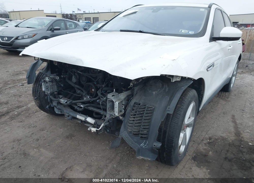 2017 JAGUAR F-PACE 35T PREMIUM VIN: SADCJ2BV4HA062767