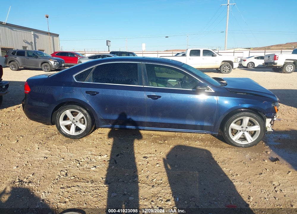 2012 VOLKSWAGEN PASSAT 2.5L SE VIN: 1VWBP7A30CC037555