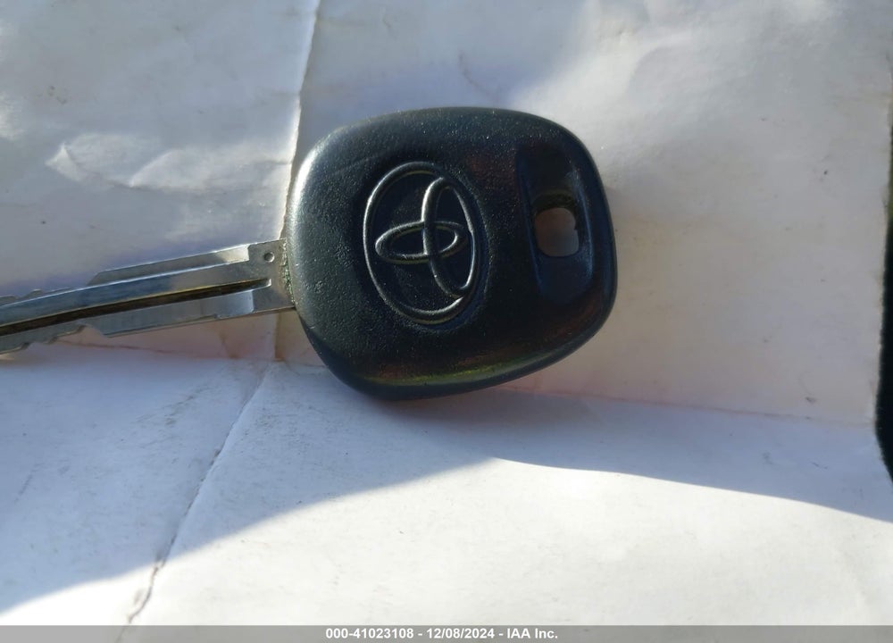 2009 TOYOTA COROLLA LE VIN: JTDBL40E19J009428