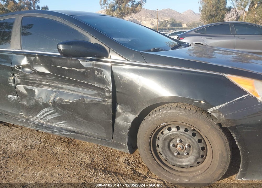 2013 HYUNDAI SONATA GLS VIN: 5NPEB4ACXDH585419