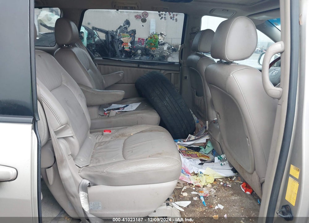 2005 TOYOTA SIENNA XLE LIMITED VIN: 5TDBA22C75S050939