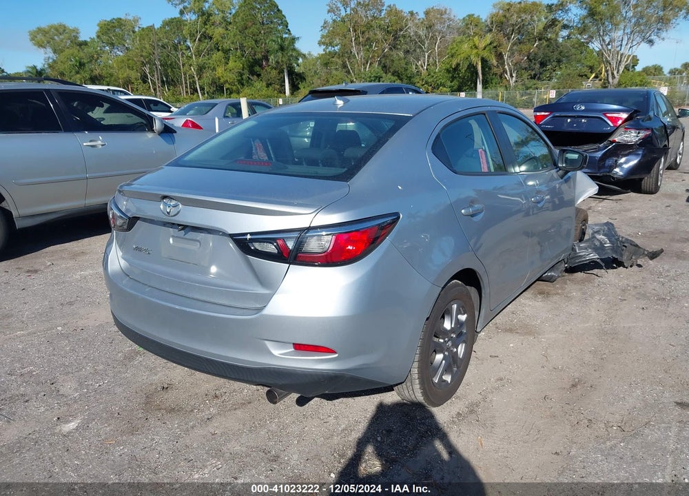 2019 TOYOTA YARIS LE VIN: 3MYDLBYV8KY519828
