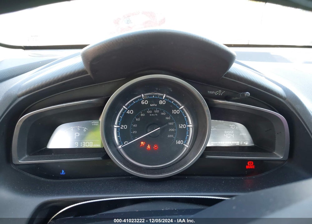 2019 TOYOTA YARIS LE VIN: 3MYDLBYV8KY519828