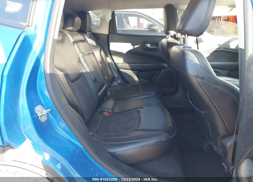 2018 JEEP COMPASS LATITUDE FWD VIN: 3C4NJCBB6JT140433
