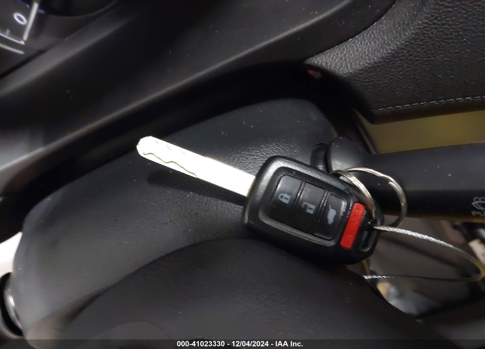 2016 HONDA CR-V LX VIN: 2HKRM4H31GH680330