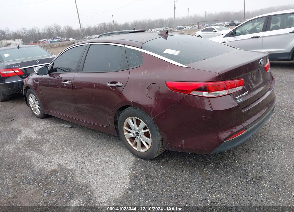 2018 KIA OPTIMA LX VIN: 5XXGT4L35JG229504