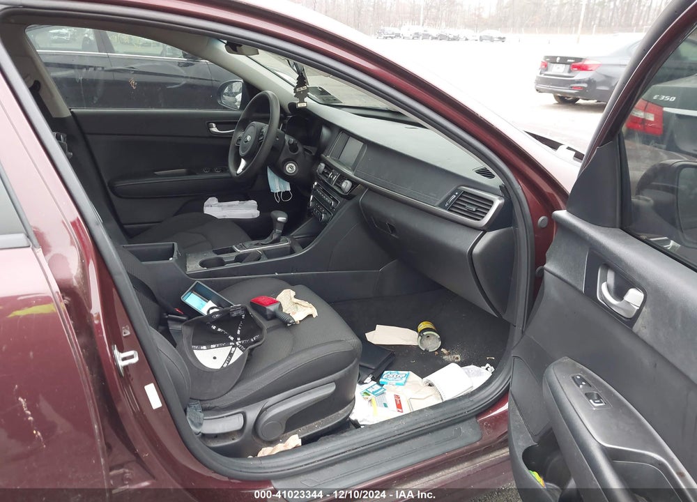 2018 KIA OPTIMA LX VIN: 5XXGT4L35JG229504