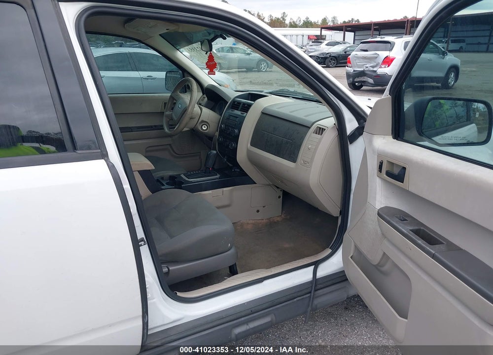 2008 FORD ESCAPE XLS/XLS MANUAL VIN: 1FMCU02Z08KC67129