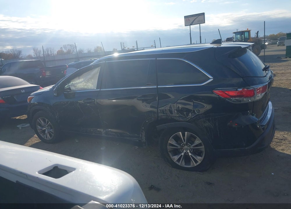 2015 TOYOTA HIGHLANDER XLE V6 VIN: 5TDKKRFH9FS059106