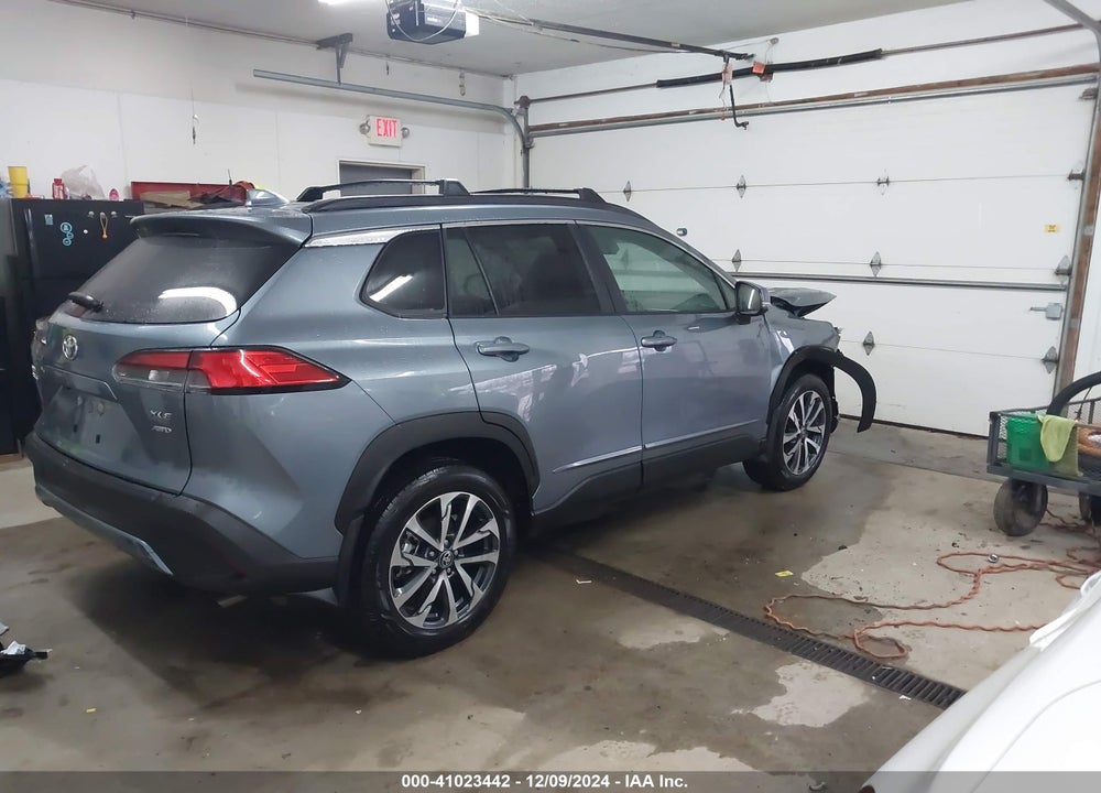 2024 TOYOTA COROLLA CROSS XLE VIN: 7MUDAABG9RV094152