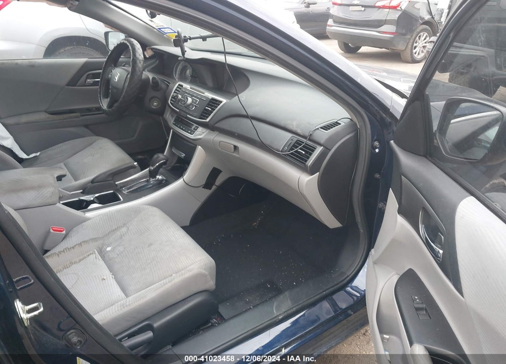 2015 HONDA ACCORD VIN: 1HGCR2F35FA247485