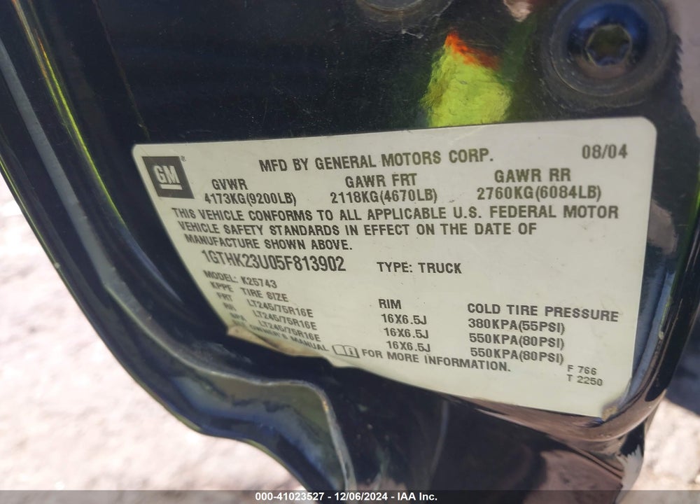 2005 GMC SIERRA 2500HD SLE VIN: 1GTHK23U05F813902