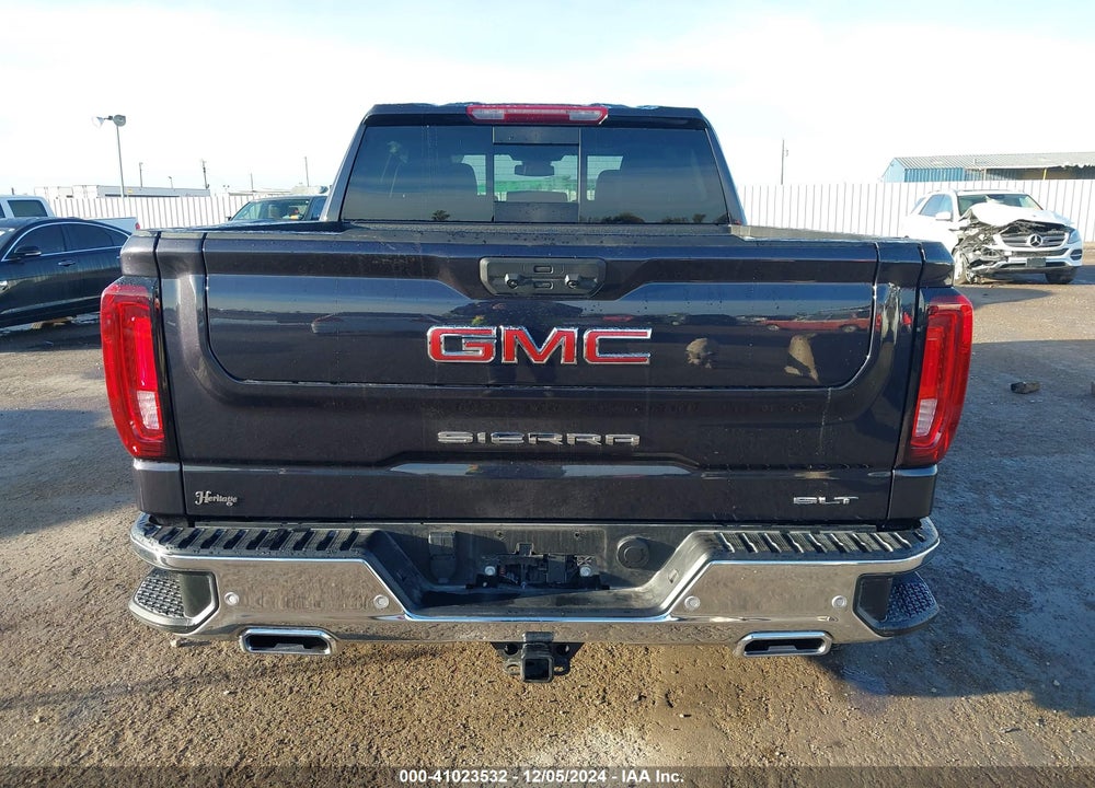 2024 GMC SIERRA 1500 4WD SHORT BOX SLT VIN: 3GTUUDED6RG432156