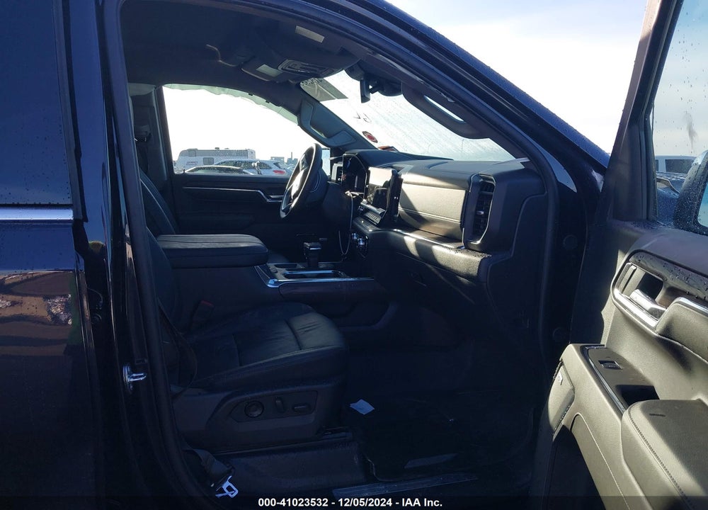 2024 GMC SIERRA 1500 4WD SHORT BOX SLT VIN: 3GTUUDED6RG432156