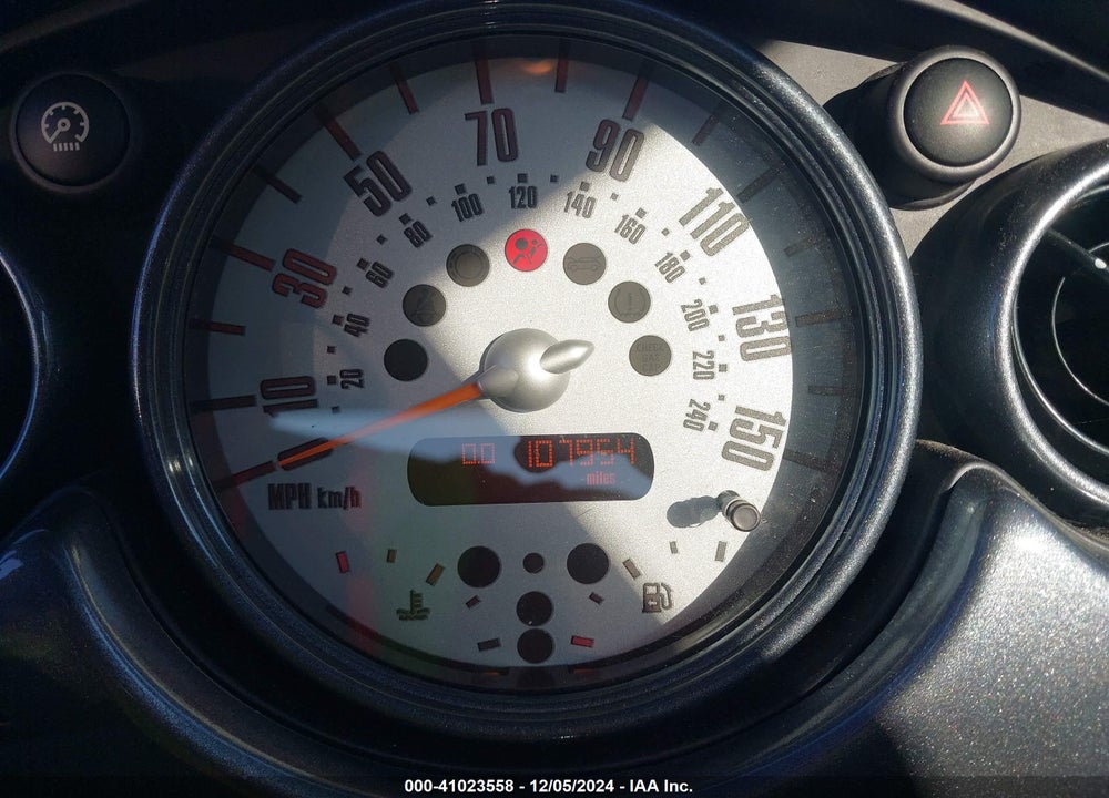 2004 MINI COOPER VIN: WMWRC334X4TJ62329