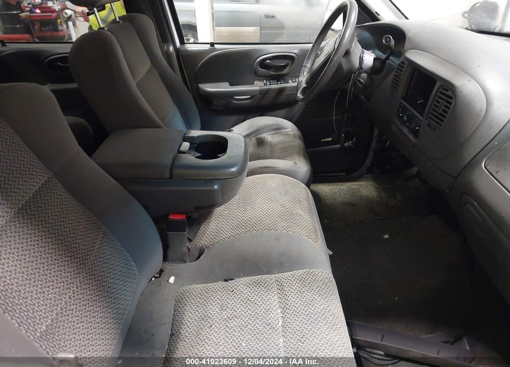2002 FORD F-150 LARIAT/XLT VIN: 1FTRW07L02KB92226