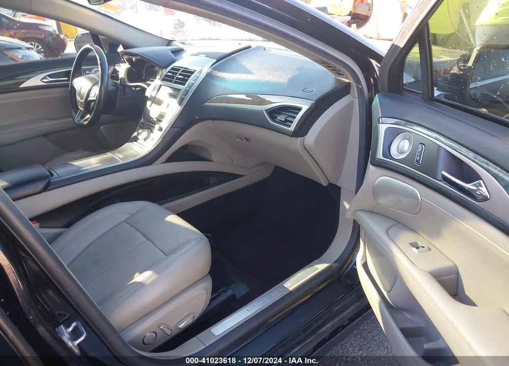 2017 LINCOLN MKZ RESERVE VIN: 3LN6L5F90HR649874
