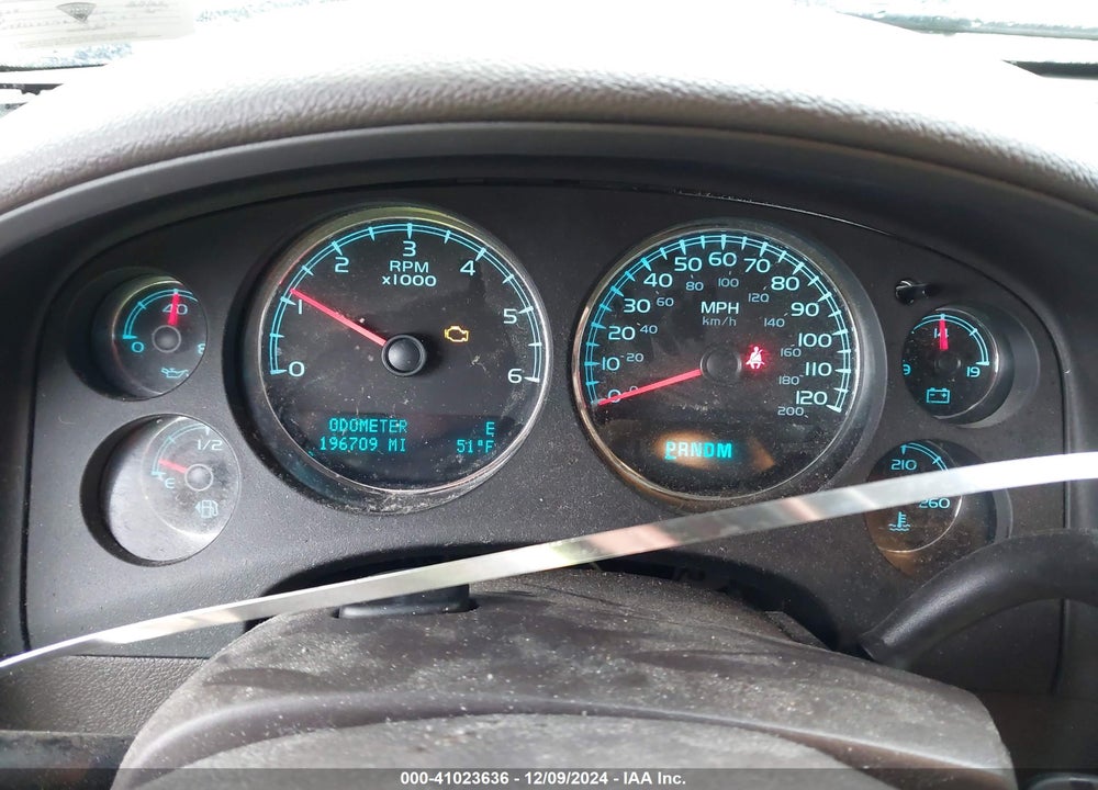 2009 GMC YUKON XL 1500 DENALI VIN: 1GKFK06279R223727