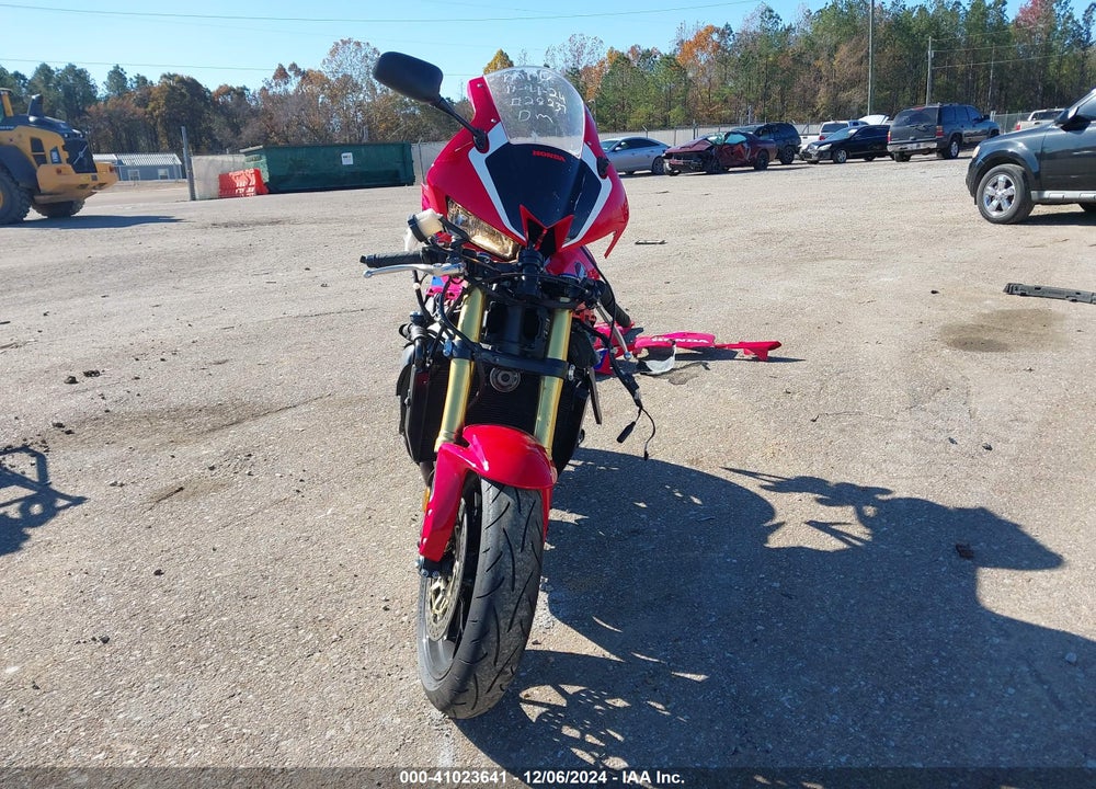 2024 HONDA CBR600 RR VIN: JH2PC40JXRK100668