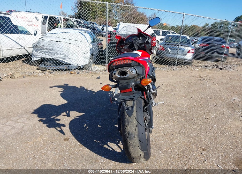 2024 HONDA CBR600 RR VIN: JH2PC40JXRK100668