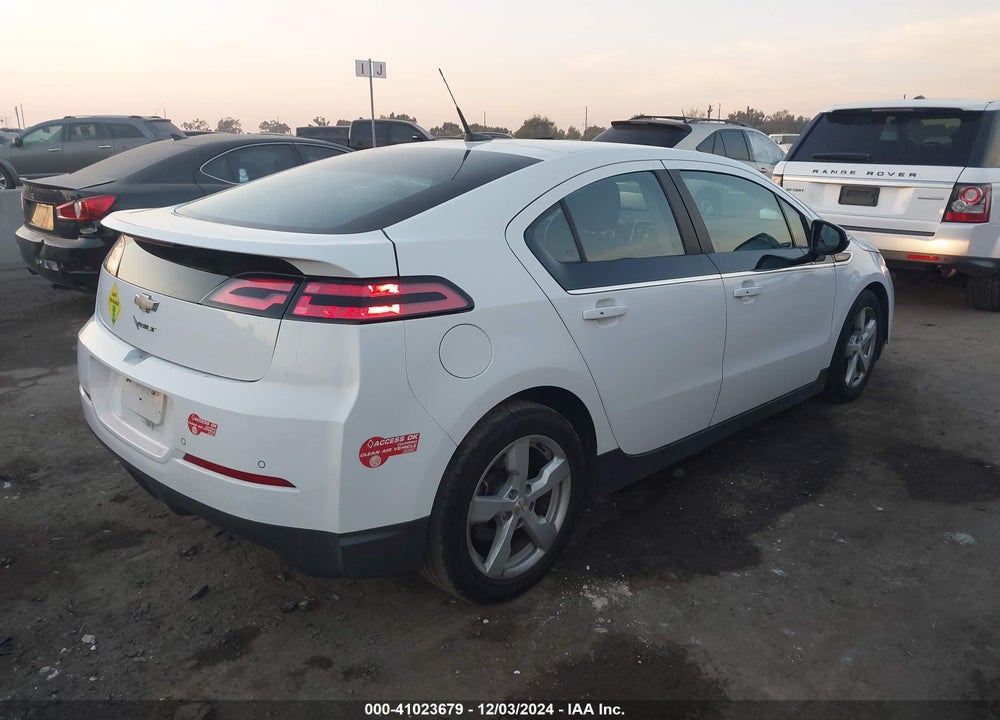 2014 CHEVROLET VOLT VIN: 1G1RE6E47EU166029