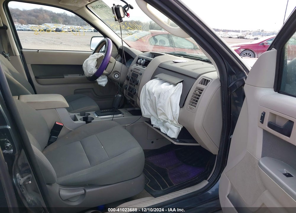 2009 FORD ESCAPE XLT VIN: 1FMCU03G59KD01175