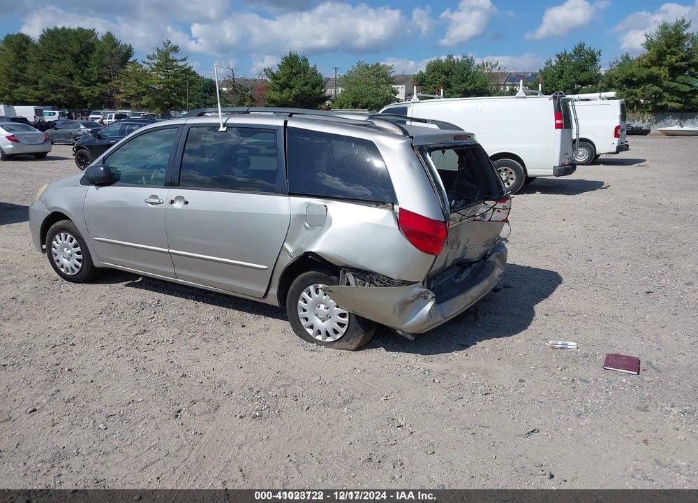 2004 TOYOTA SIENNA LE VIN: 5TDZA23C74S194888