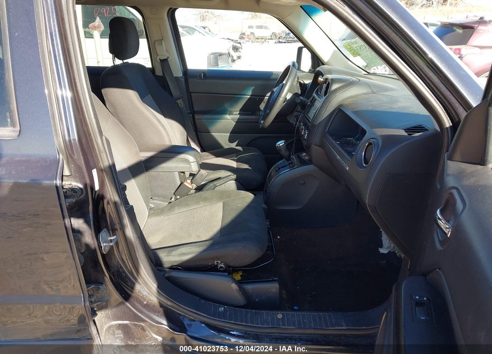 2014 JEEP PATRIOT LATITUDE VIN: 1C4NJRFB5ED817268