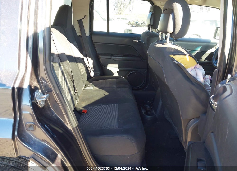 2014 JEEP PATRIOT LATITUDE VIN: 1C4NJRFB5ED817268