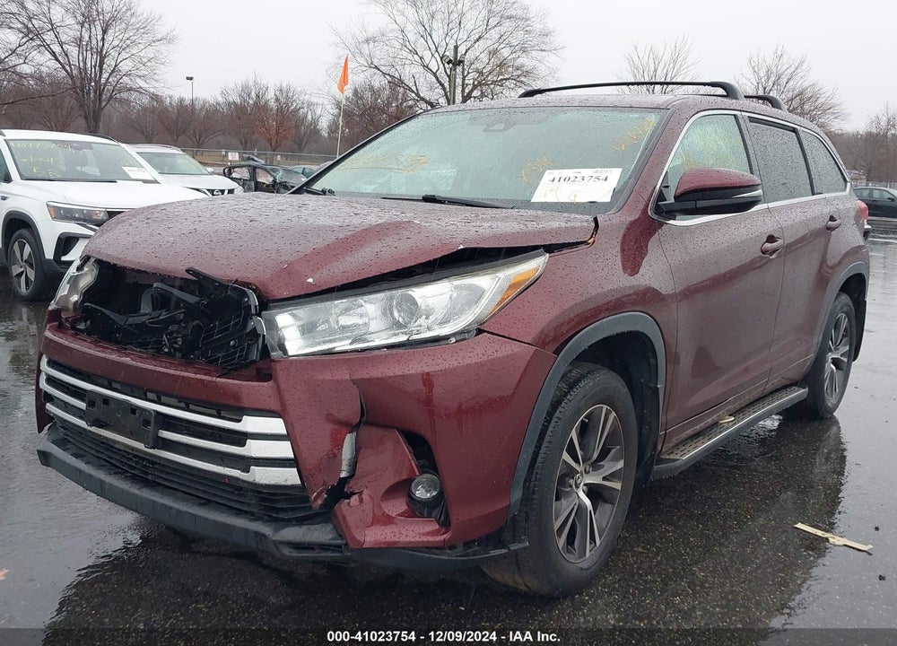 2017 TOYOTA HIGHLANDER LE PLUS VIN: 5TDBZRFH3HS481208
