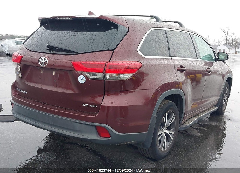 2017 TOYOTA HIGHLANDER LE PLUS VIN: 5TDBZRFH3HS481208