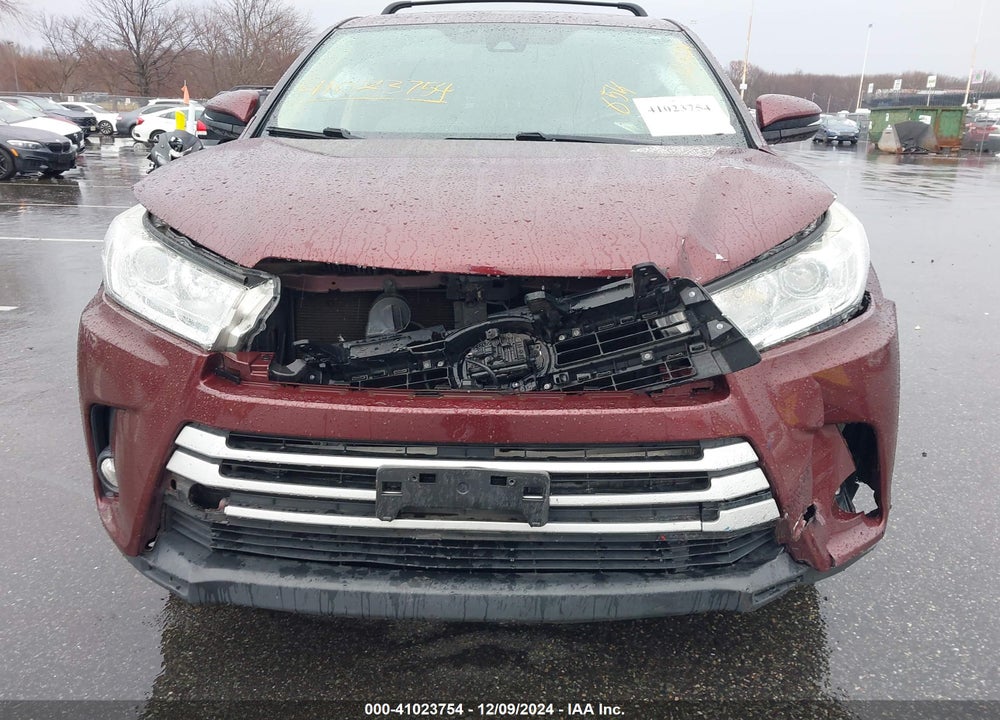 2017 TOYOTA HIGHLANDER LE PLUS VIN: 5TDBZRFH3HS481208