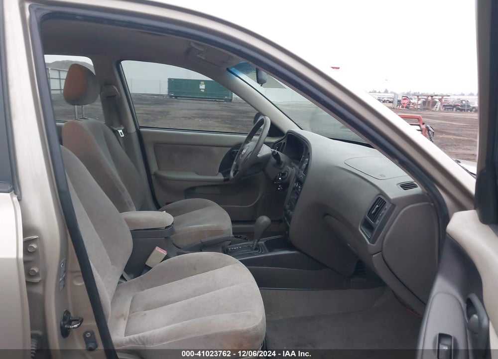 2005 HYUNDAI ELANTRA GLS/GT VIN: KMHDN46D35U108046