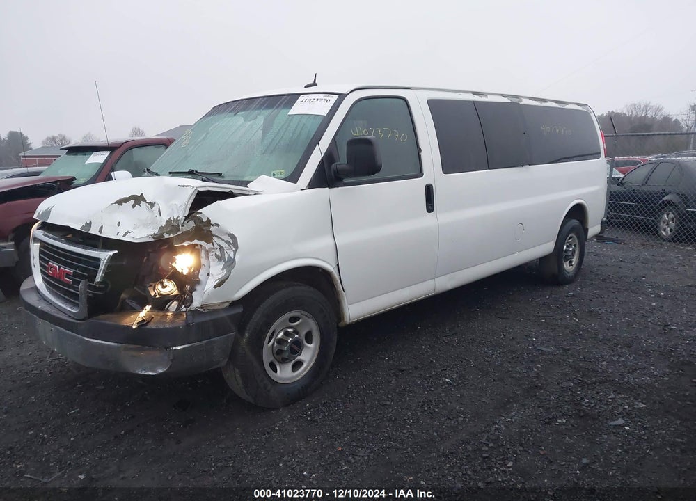 2011 GMC SAVANA 3500 LT VIN: 1GJZ71FG3B1142054