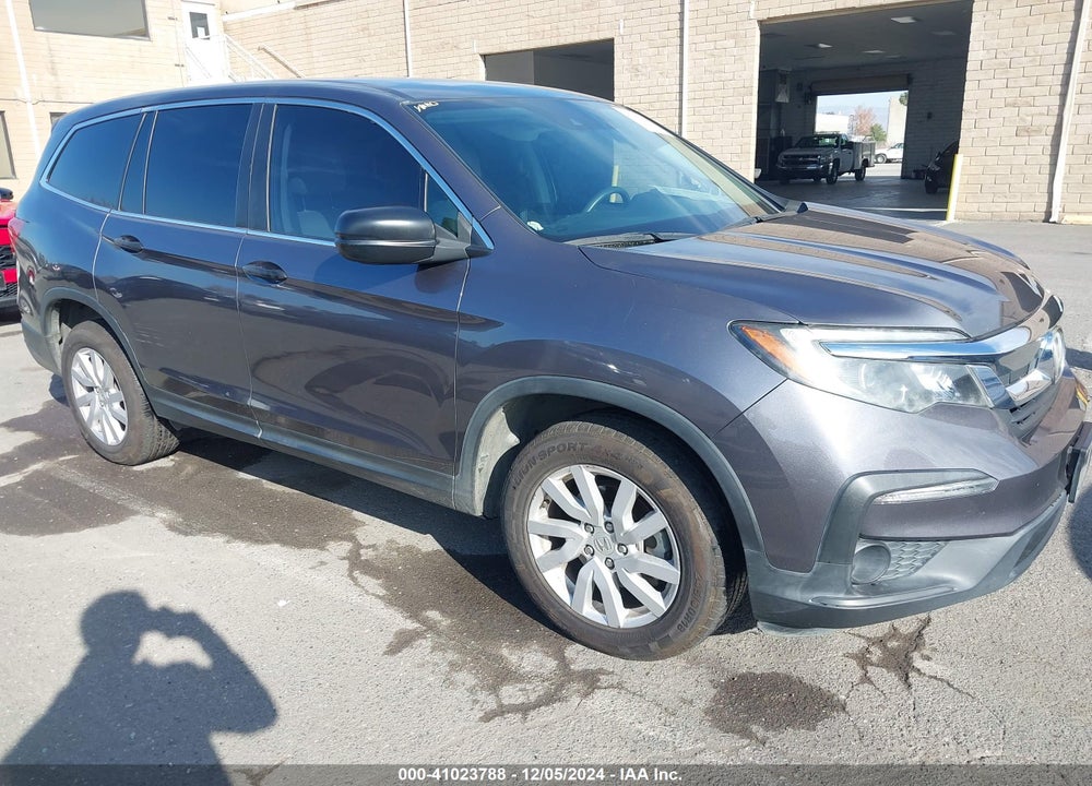 2020 HONDA PILOT AWD LX VIN: 5FNYF6H10LB001561