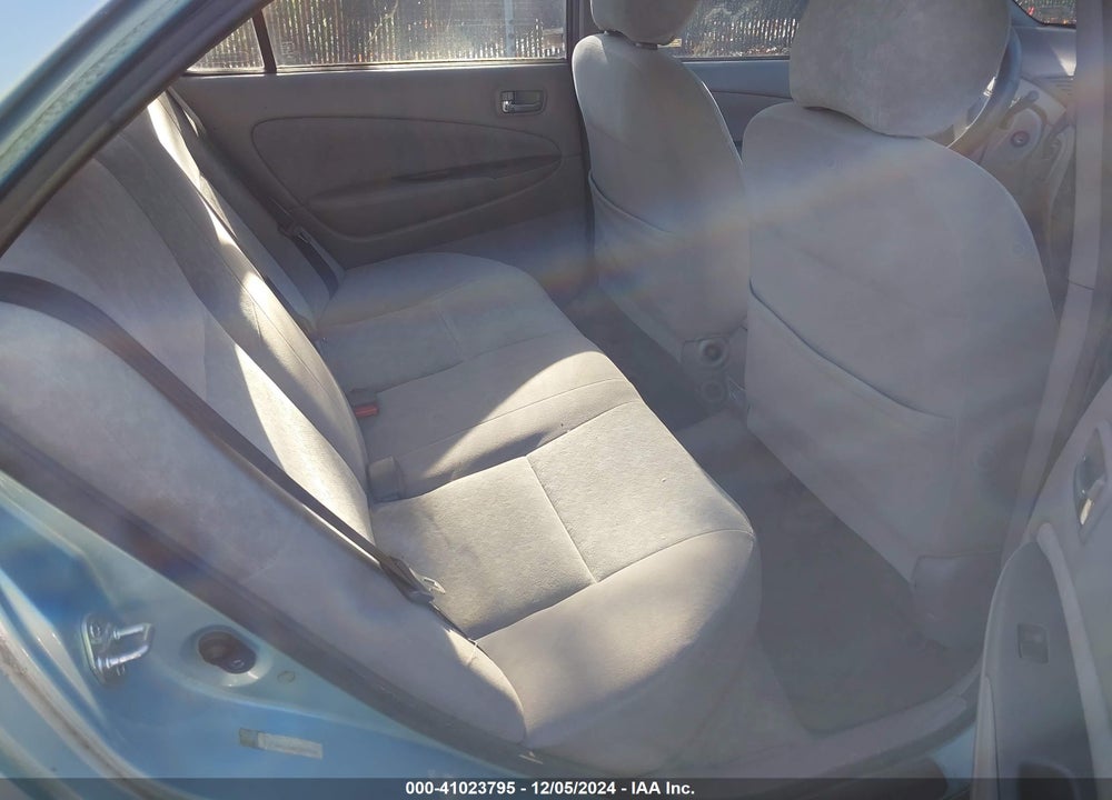 2001 TOYOTA PRIUS VIN: JT2BK12U810003084