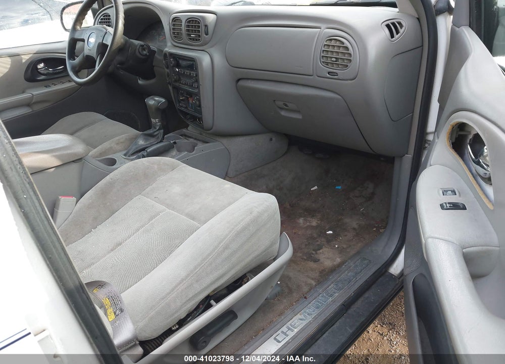 2006 CHEVROLET TRAILBLAZER LS VIN: 1GNDT13S762293749
