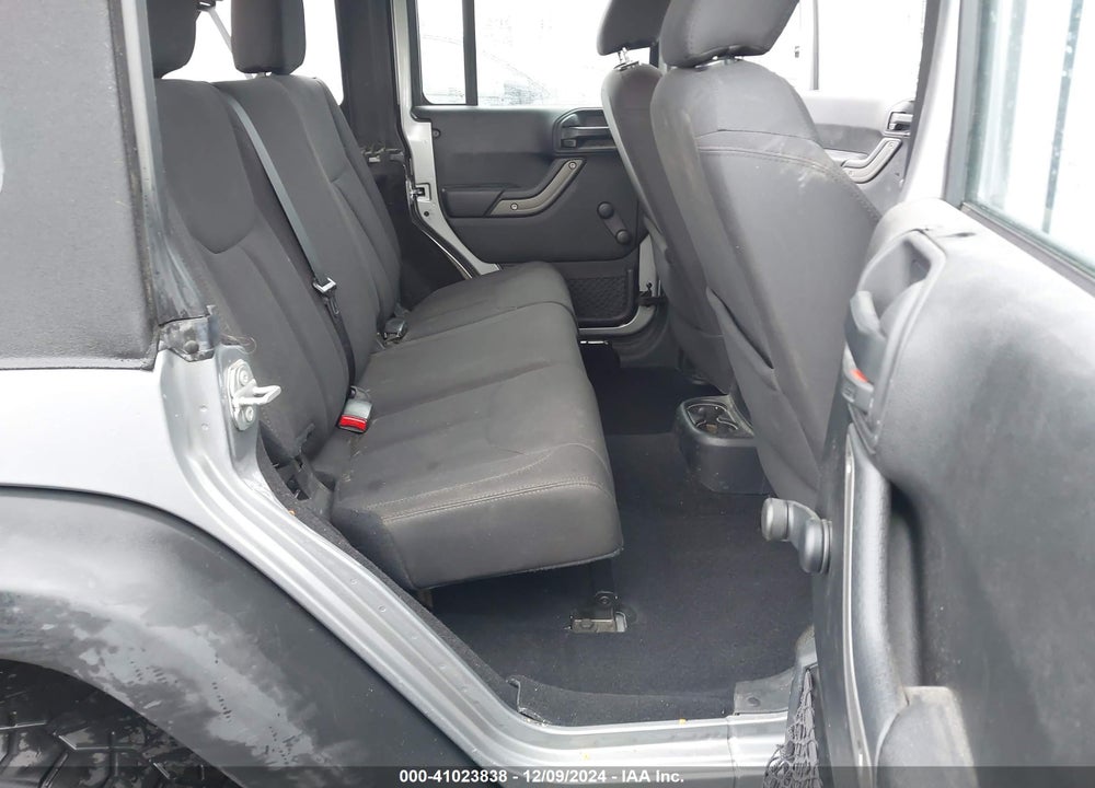 2017 JEEP WRANGLER UNLIMITED SPORT 4X4 VIN: 1C4BJWDG0HL521729