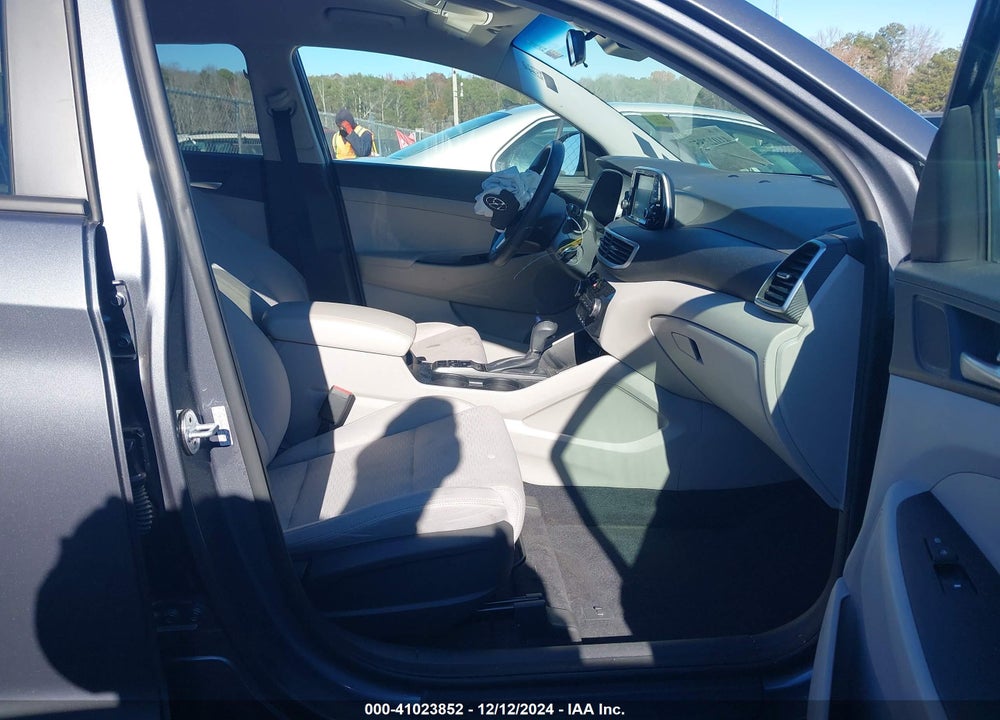 2019 HYUNDAI TUCSON SE VIN: KM8J23A45KU035965