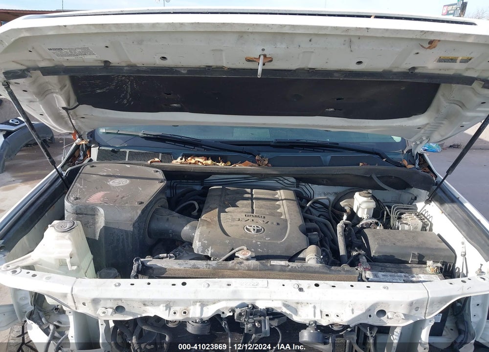 2018 TOYOTA TUNDRA PLATINUM 5.7L V8 VIN: 5TFAW5F19JX730854